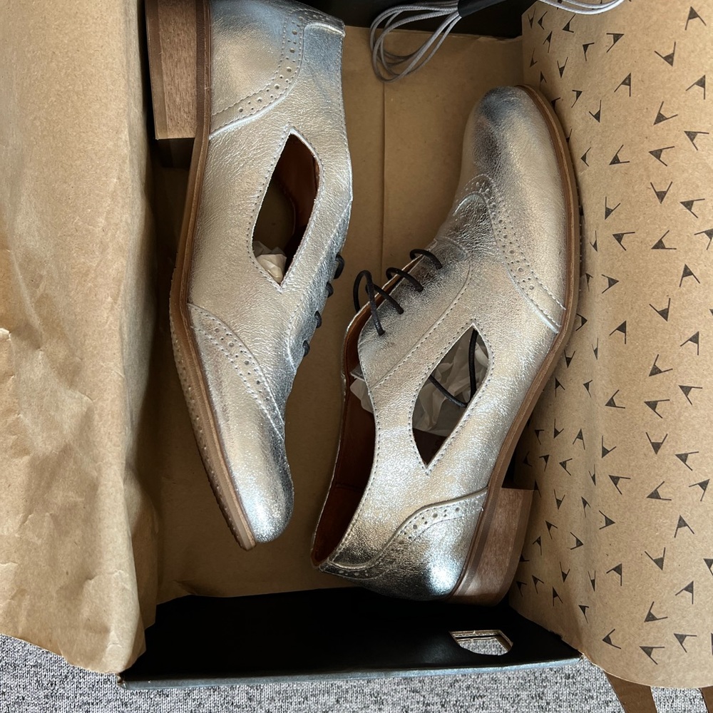 Julia Bo Oxford shoes